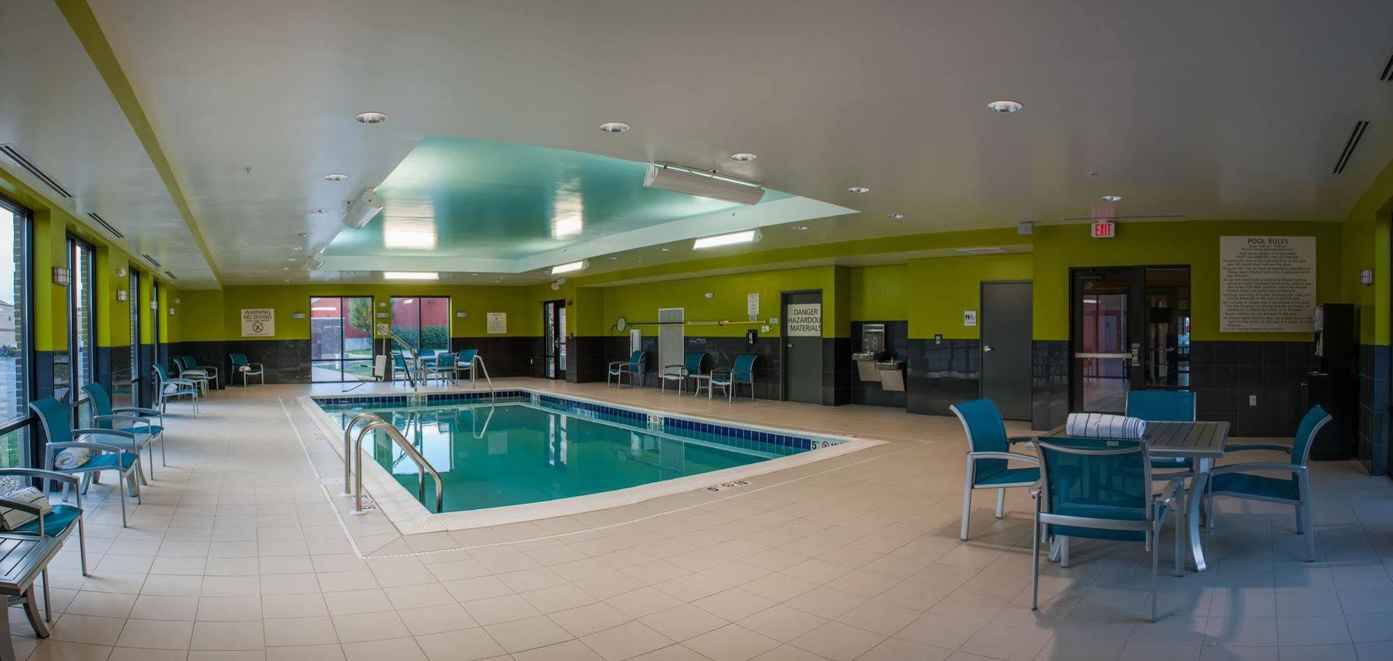Hampton Inn & Suites Mishawaka/South Bend At Heritage Square Экстерьер фото